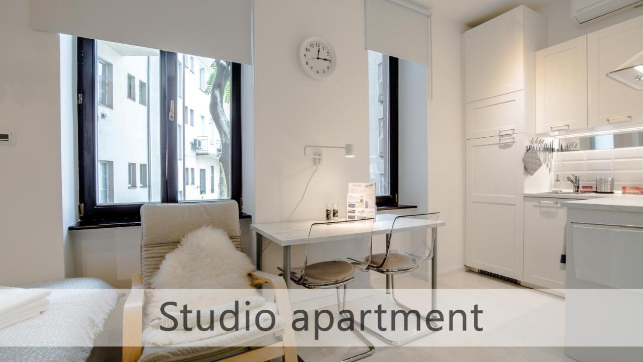 White Apartments With Ac By Kovee Братислава Екстериор снимка